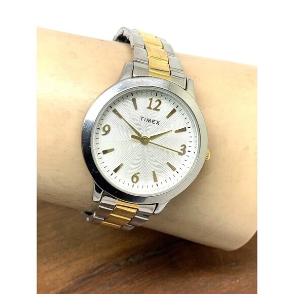 Timex Women's Watch TW2V35900 Quartz Silver Dial Two Tone Stainless Stee… - Picture 10 of 13
